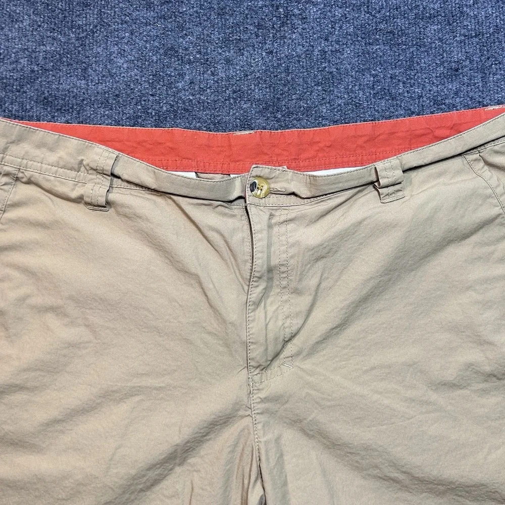 Columbia Mens Size 38 X 10 tan/khaki Chino Shorts